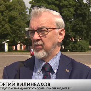 Член Общественной палаты Санкт-Петербурга Георгий Вилинбахов совершил полуденный выстрел в память Николая II и его семьи
