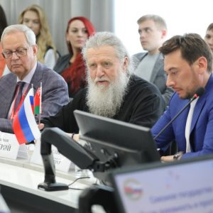 Член Общественной палаты Санкт-Петербурга Владимир Гронский: «Молодежь должна получать информацию не из «Википедии», а из надежных источников»