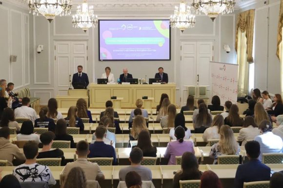 На базе СПбГЭУ начали готовить волонтеров Всемирного фестиваля молодежи 2024 года