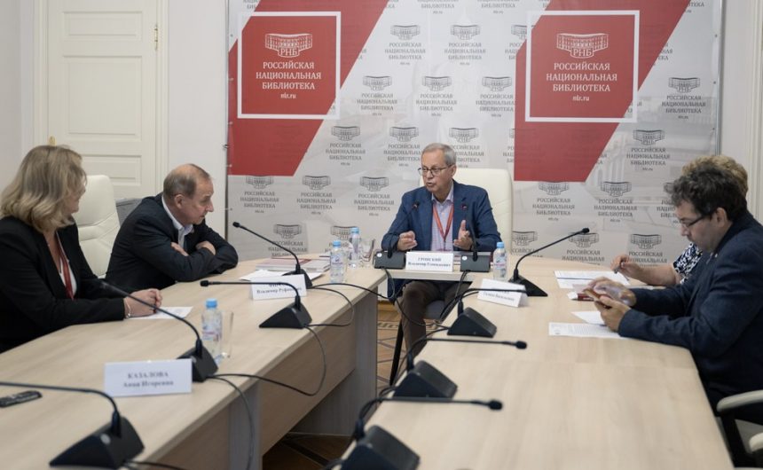Владимир Гронский рассказал о важности патриотического проекта «Великое русское слово. Писатели о Родине»