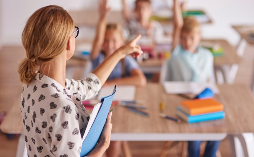 Поздравляем всех преподавателей с Днем учителя Поздравляем всех преподавателей с Днем учителя