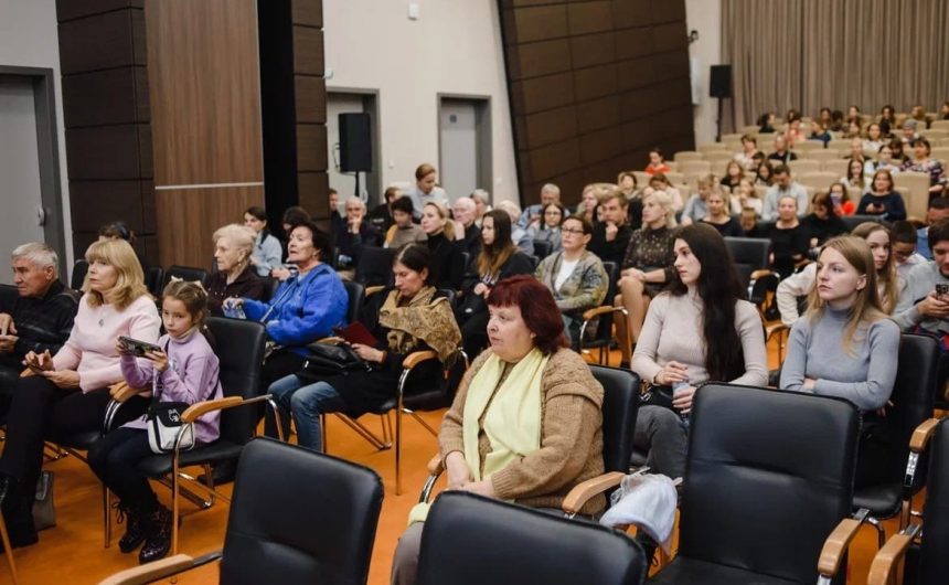 Семьи с детьми из ДНР, ЛНР и Запорожской области, которые сегодня проживают в нашем городе, провели культурные выходные Семьи с детьми из ДНР, ЛНР и Запорожской области, которые сегодня проживают в нашем городе, провели культурные выходные