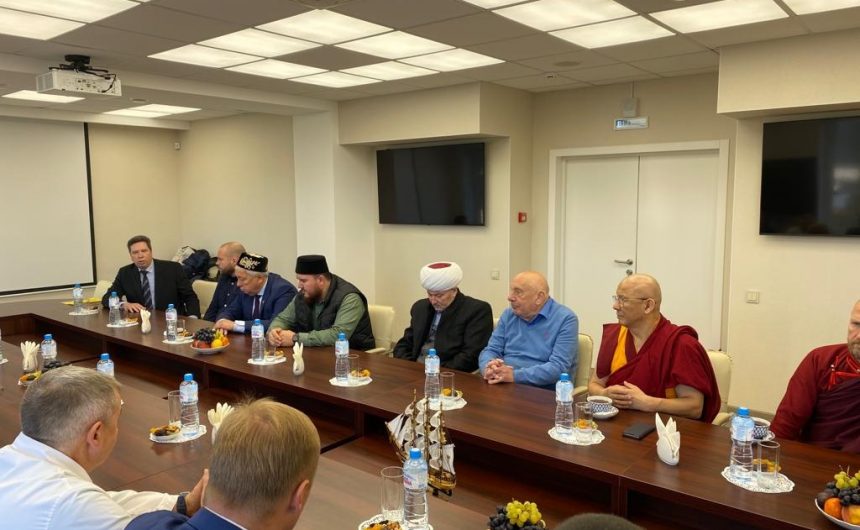 В Госпитале для ветеранов войн открыли молельные комнаты для буддистов и мусульман В Госпитале для ветеранов войн открыли молельные комнаты для буддистов и мусульман