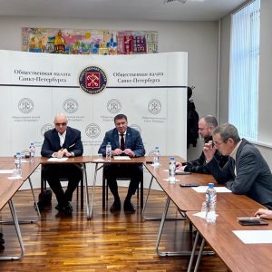 Члены Общественной палаты Санкт-Петербурга отметили трудности, с которыми столкнулся город при подготовке к зимнему периоду