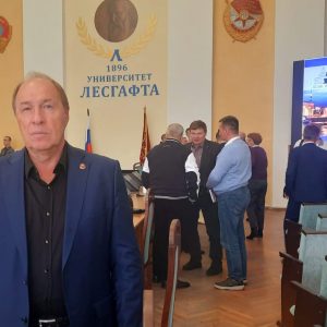 Михаил Кузьмин посетил мероприятия, на которых обсуждалась роль спортивных организаций в воспитании молодежи