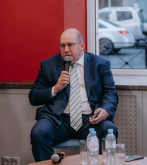 Алексей Демидов рассказал об обучении и трудоустройстве студентов-управленцев Алексей Демидов рассказал об обучении и трудоустройстве студентов-управленцев