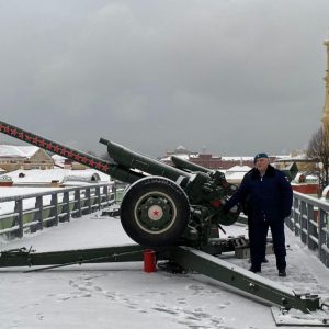 Полуденный выстрел из пушки Петропавловской крепости посвятили 115-летию со дня рождения В.Ф. Маргелова