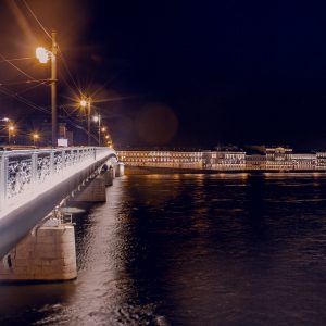 В ночь с 22 на 23 декабря в Петербурге разведут семь мостов