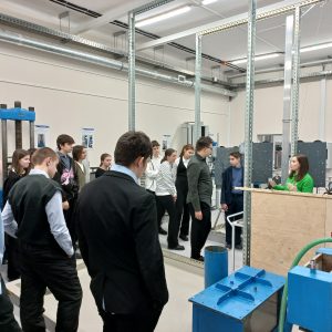 Учащиеся лицея №273 отметили День российской науки на тематической экскурсии в ВНИИГ им. Б.Е. Веденеева