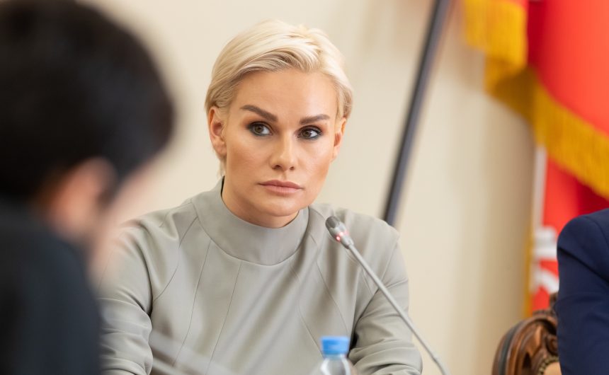 Поздравляем с днем рождения члена Общественной палаты Санкт-Петербурга Елену Олеговну Белову! Поздравляем с днем рождения члена Общественной палаты Санкт-Петербурга Елену Олеговну Белову!