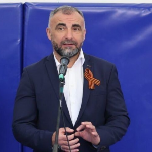 Константин Тхостов поддержал идею присваивать школам имена героев СВО
