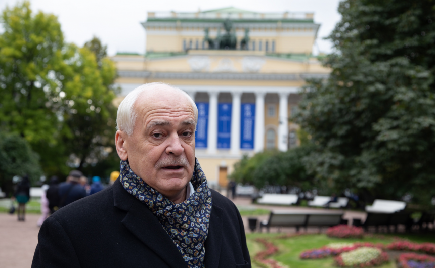 Николай Буров: «Я ощущаю этот город по-ленинградски и помню его по-ленинградски» Николай Буров: «Я ощущаю этот город по-ленинградски и помню его по-ленинградски»