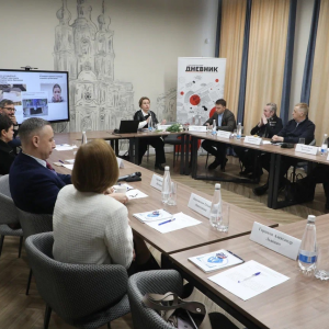 Детский омбудсмен Анна Митянина и члены Общественной палаты Санкт-Петербурга обсудили тему освещения детства в СМИ