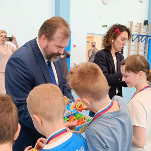 Спорт для каждого: юные подопечные социальных учреждений приняли участие в «Весёлых стартах»