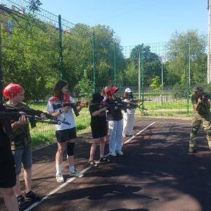 Ветераны боевых действий познакомили детей с профессией защитника Отечества