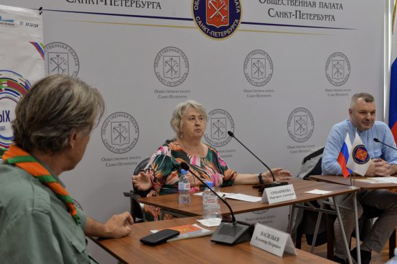 В рамках экспертного медиапроекта «Дело молодых» в Общественной палате Санкт-Петербурга прошел круглый стол «Лето возможностей детей и молодежи: здоровье и отдых, работа и развитие»