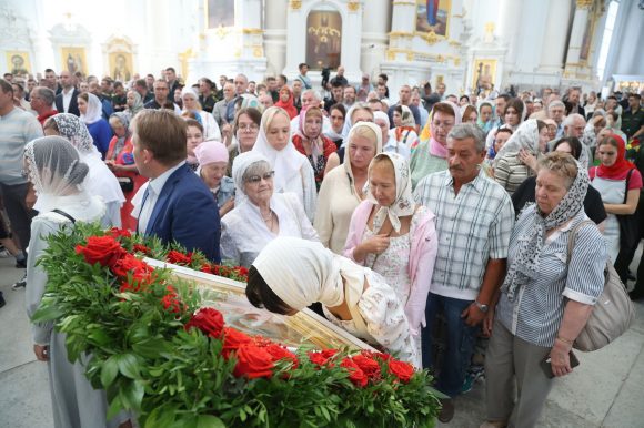 Воскресенский Смольный собор отметил 190-летие со дня освящения