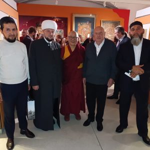 В Эрмитаже открылась масштабная выставка ««Драгоценность в лотосе»: искусство тибетского буддизма» В Эрмитаже открылась масштабная выставка ««Драгоценность в лотосе»: искусство тибетского буддизма»