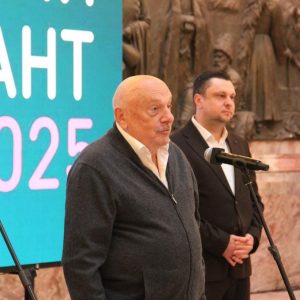 Председатель Комиссии по межнациональным и межконфессиональным отношениям Общественной палаты Санкт-Петербурга Юрий Третьяков выступил на открытии десятого, юбилейного, Большого этнографического диктанта Председатель Комиссии по межнациональным и межконфессиональным отношениям Общественной палаты Санкт-Петербурга Юрий Третьяков выступил на открытии десятого, юбилейного, Большого этнографического диктанта