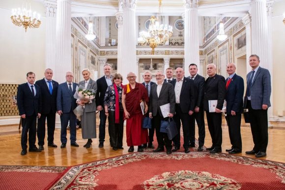 В Мариинском дворце прошло заключительное в этом году заседание Комиссии по межнациональным и межконфессиональным отношениям Общественной палаты Санкт-Петербурга В Мариинском дворце прошло заключительное в этом году заседание Комиссии по межнациональным и межконфессиональным отношениям Общественной палаты Санкт-Петербурга