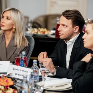 На выездном заседании Комиссии по взаимодействию со средствами массовой информации и информационной безопасности Общественной палаты Санкт-Петербурга обсудили итоги 2025 года