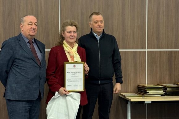 Председатель Комиссии по взаимодействию с некоммерческими организациями, развитию добровольчества и благотворительности Общественной палаты Санкт-Петербурга Алексей Зиновьев принял участие в церемонии награждения добровольцев и волонтёров, работающих в социальных учреждениях Санкт-Петербурга Председатель Комиссии по взаимодействию с некоммерческими организациями, развитию добровольчества и благотворительности Общественной палаты Санкт-Петербурга Алексей Зиновьев принял участие в церемонии награждения добровольцев и волонтёров, работающих в социальных учреждениях Санкт-Петербурга