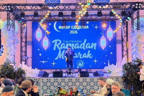 Более тысячи верующих провели вместе Ифтар единства