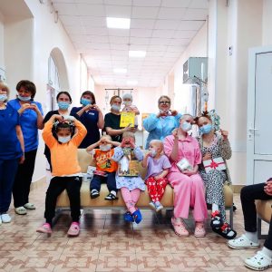 Волонтеры АНО «Анастасия» устроили праздник для маленьких пациентов онкогематологического отделения СПбГПМУ
