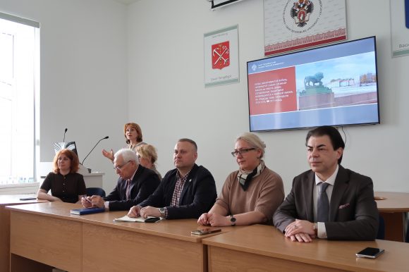 В Санкт-Петербургском государственном университете состоялся круглый стол «Связь времен. Традиции служения и поддержки», посвященный вопросам помощи участникам СВО