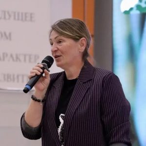 «Ваш труд заслуживает глубокого уважения и искренней благодарности»: Елена Пахомова поздравила военных медиков с профессиональным праздником