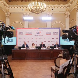 Ирина Соколова, Александр Вахмистров и Георгий Абелев рассказали об итогах общественного наблюдения за голосованием в Петербурге Ирина Соколова, Александр Вахмистров и Георгий Абелев рассказали об итогах общественного наблюдения за голосованием в Петербурге